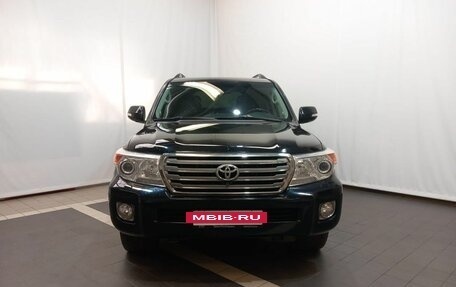 Toyota Land Cruiser 200, 2013 год, 4 200 000 рублей, 2 фотография