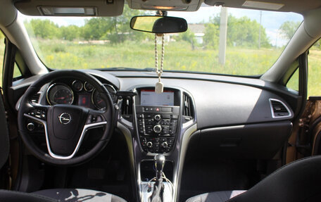 Opel Astra J, 2014 год, 1 050 000 рублей, 7 фотография