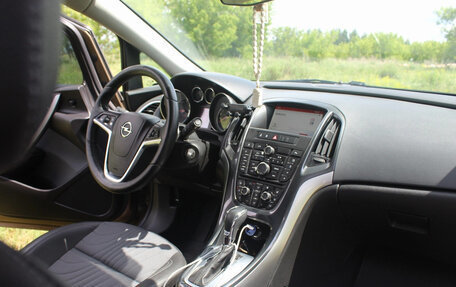 Opel Astra J, 2014 год, 1 050 000 рублей, 9 фотография