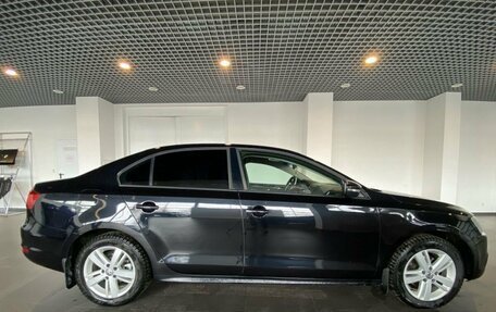 Volkswagen Jetta VI, 2011 год, 1 070 000 рублей, 2 фотография