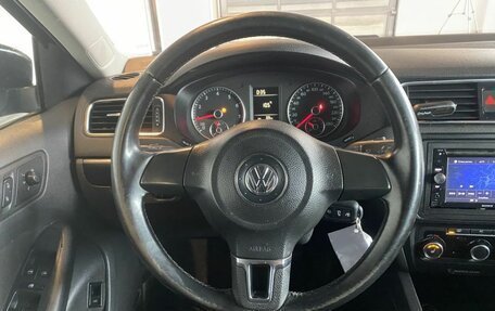 Volkswagen Jetta VI, 2011 год, 1 070 000 рублей, 10 фотография