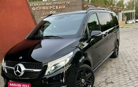 Mercedes-Benz V-Класс, 2019 год, 6 600 000 рублей, 2 фотография