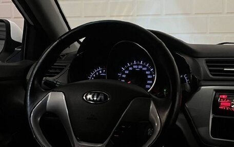 KIA Rio III рестайлинг, 2015 год, 960 000 рублей, 10 фотография