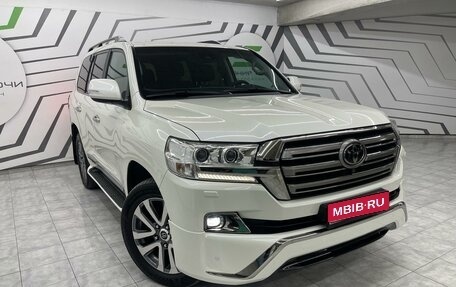 Toyota Land Cruiser 200, 2016 год, 6 500 000 рублей, 1 фотография