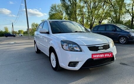 KIA Rio II, 2010 год, 600 000 рублей, 2 фотография