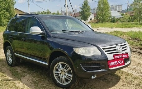 Volkswagen Touareg III, 2007 год, 1 350 000 рублей, 2 фотография