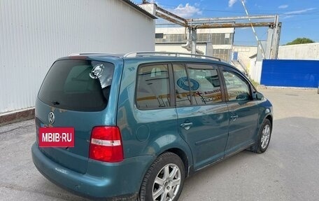 Volkswagen Touran III, 2004 год, 450 000 рублей, 4 фотография