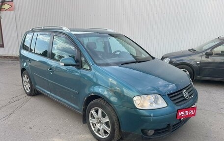 Volkswagen Touran III, 2004 год, 450 000 рублей, 2 фотография