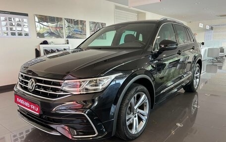 Volkswagen Tiguan II, 2021 год, 4 300 000 рублей, 1 фотография