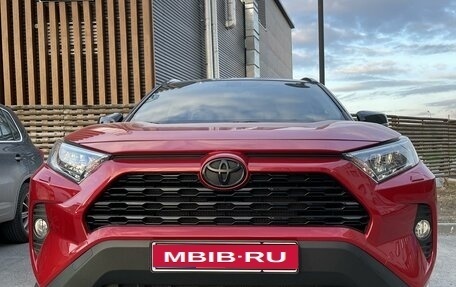 Toyota RAV4, 2021 год, 3 920 000 рублей, 1 фотография