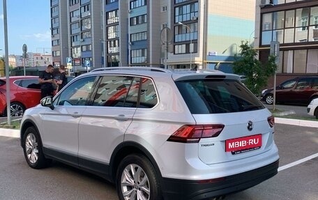 Volkswagen Tiguan II, 2020 год, 3 650 000 рублей, 3 фотография