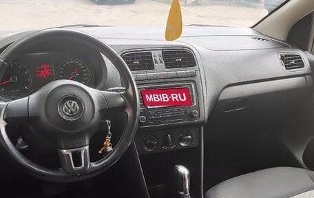 Volkswagen Polo VI (EU Market), 2011 год, 895 000 рублей, 10 фотография