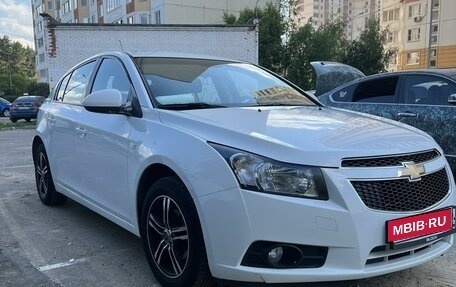 Chevrolet Cruze II, 2012 год, 1 000 000 рублей, 3 фотография