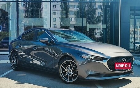 Mazda 3, 2019 год, 2 100 000 рублей, 3 фотография