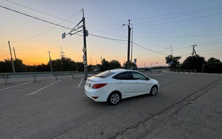 Hyundai Solaris II рестайлинг, 2015 год, 750 000 рублей, 9 фотография