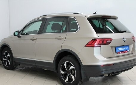 Volkswagen Tiguan II, 2018 год, 3 000 000 рублей, 7 фотография