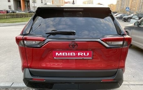 Toyota RAV4, 2021 год, 3 920 000 рублей, 2 фотография