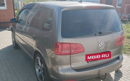 Volkswagen Touran III, 2011 год, 1 100 000 рублей, 7 фотография