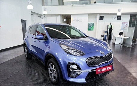 KIA Sportage IV рестайлинг, 2020 год, 2 730 000 рублей, 3 фотография