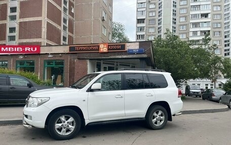 Toyota Land Cruiser 200, 2011 год, 2 990 000 рублей, 4 фотография