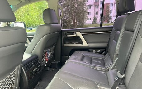 Toyota Land Cruiser 200, 2011 год, 2 990 000 рублей, 9 фотография