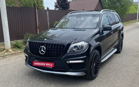 Mercedes-Benz GL-Класс, 2013 год, 2 800 000 рублей, 2 фотография