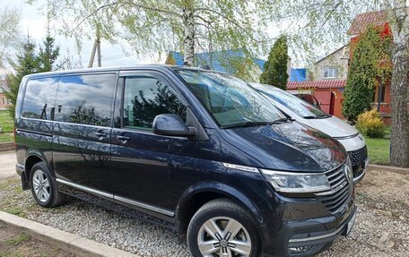 Volkswagen Caravelle T6 рестайлинг, 2020 год, 4 800 000 рублей, 1 фотография