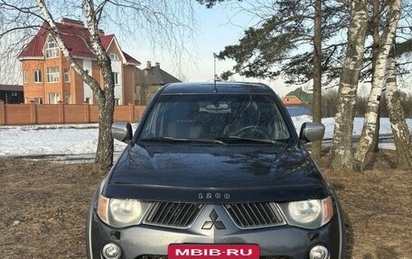 Mitsubishi L200 IV рестайлинг, 2007 год, 1 550 000 рублей, 2 фотография