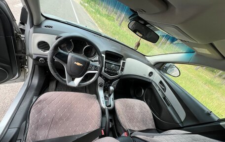 Chevrolet Cruze II, 2011 год, 750 000 рублей, 9 фотография