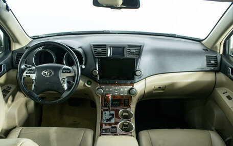 Toyota Highlander III, 2012 год, 2 450 000 рублей, 12 фотография