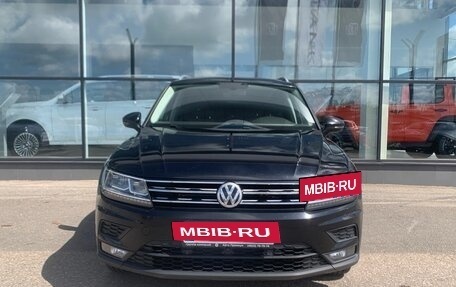 Volkswagen Tiguan II, 2017 год, 2 370 000 рублей, 2 фотография