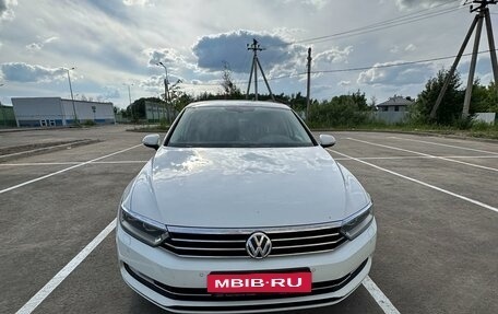 Volkswagen Passat B8 рестайлинг, 2018 год, 1 950 000 рублей, 4 фотография