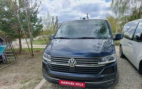 Volkswagen Caravelle T6 рестайлинг, 2020 год, 4 800 000 рублей, 2 фотография