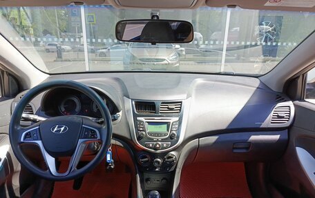 Hyundai Solaris II рестайлинг, 2011 год, 780 000 рублей, 12 фотография