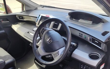 Honda Freed I, 2014 год, 1 450 000 рублей, 13 фотография