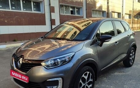 Renault Kaptur I рестайлинг, 2017 год, 1 420 000 рублей, 8 фотография