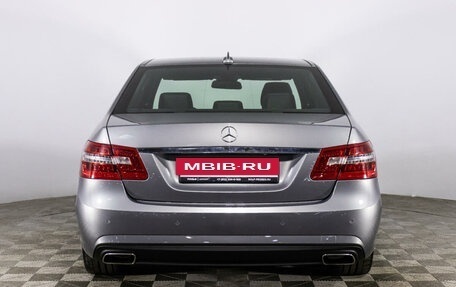 Mercedes-Benz E-Класс, 2011 год, 1 630 000 рублей, 6 фотография