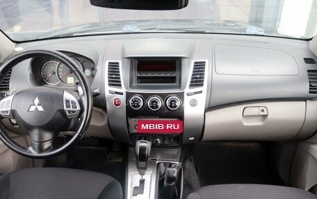 Mitsubishi Pajero Sport II рестайлинг, 2013 год, 2 310 000 рублей, 16 фотография