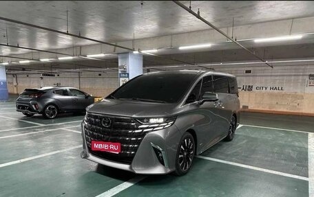 Toyota Alphard, 2023 год, 19 800 000 рублей, 1 фотография
