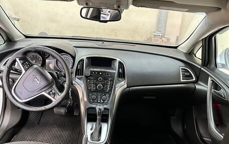 Opel Astra J, 2013 год, 860 000 рублей, 14 фотография