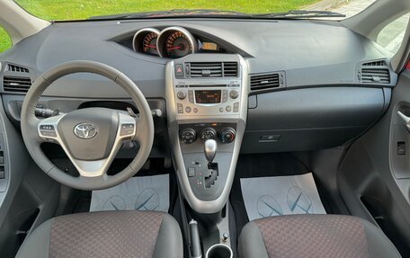 Toyota Verso I, 2010 год, 1 470 000 рублей, 8 фотография