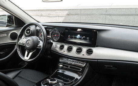 Mercedes-Benz E-Класс, 2018 год, 2 529 000 рублей, 11 фотография