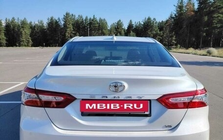 Toyota Camry, 2020 год, 4 250 000 рублей, 10 фотография