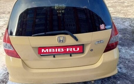 Honda Fit III, 2004 год, 410 000 рублей, 3 фотография