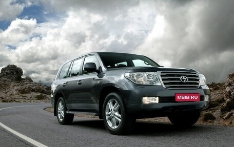 Toyota Land Cruiser 200, 2011 год, 4 000 000 рублей, 1 фотография