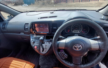 Toyota Wish II, 2004 год, 845 000 рублей, 4 фотография