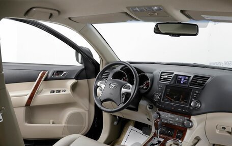 Toyota Highlander III, 2012 год, 2 149 000 рублей, 5 фотография