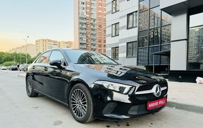 Mercedes-Benz A-Класс, 2019 год, 2 100 000 рублей, 1 фотография