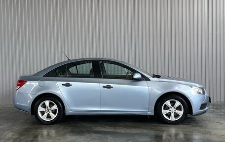 Chevrolet Cruze II, 2010 год, 899 000 рублей, 4 фотография