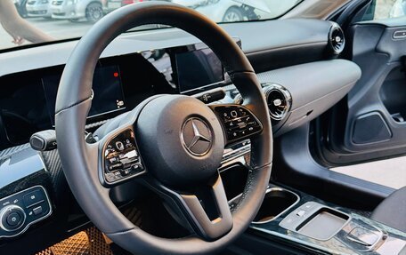 Mercedes-Benz A-Класс, 2019 год, 2 100 000 рублей, 9 фотография